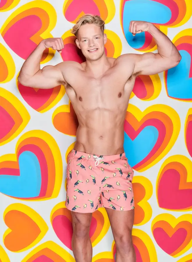 Fans of the show demand Ollie gets axed from the Love Island line-up.