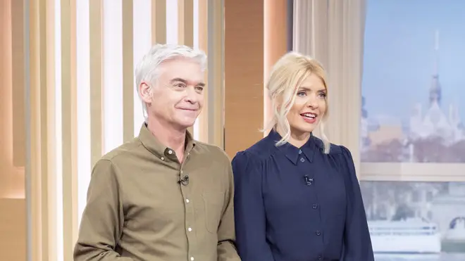 Phillip Schofield and Holly WIlloughby's '£130k pay rise spark This ...