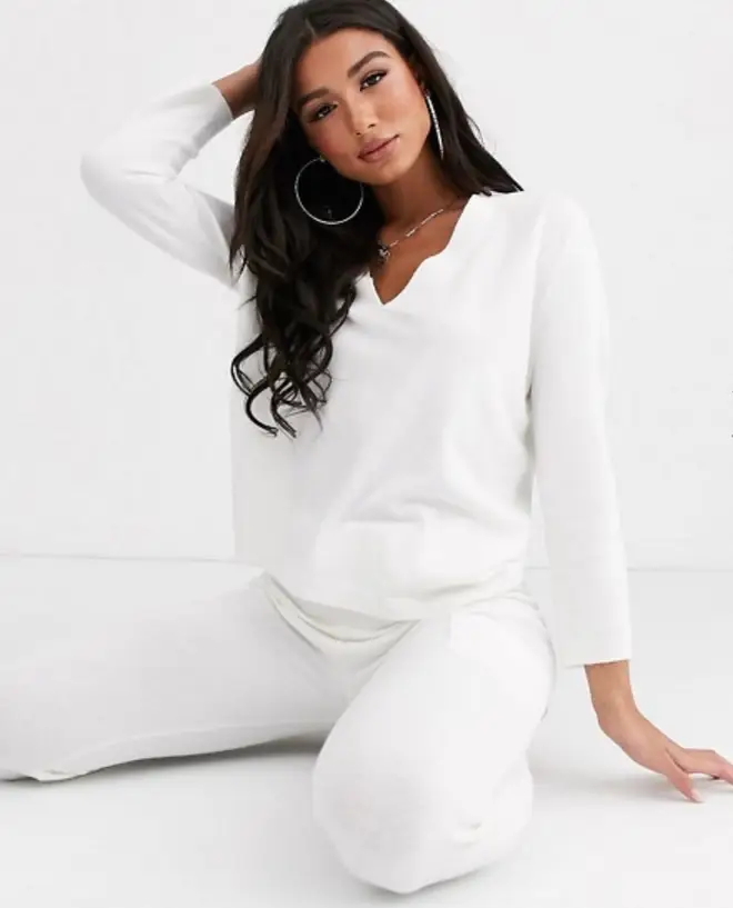 Lounge premium knitted lash plunge sweater & jogger with pockets