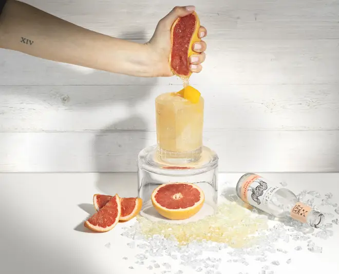 Fizzy mixer Two Keys is made of pure grapefruit juice and delicious with spirits