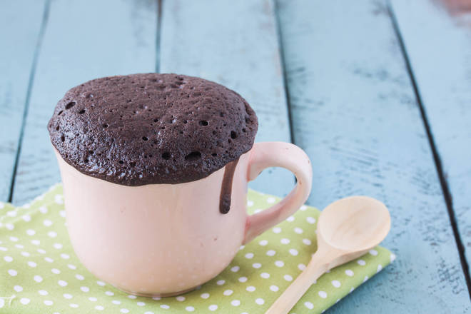 You can make a mug cake with five ingredients, and decorate with whatever you fancy
