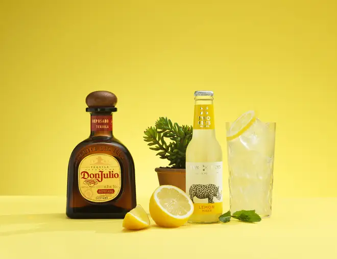 This lemon margarita will get your tastebuds tingling