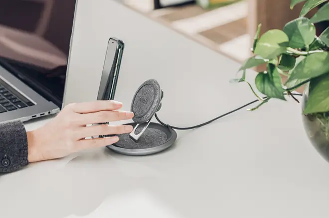 Moshi's New Wireless Charging Stand with Fast-charging