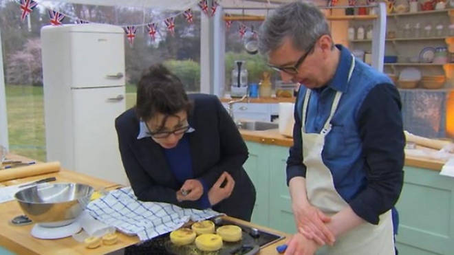 Sue Perkins leant on Howard's muffins