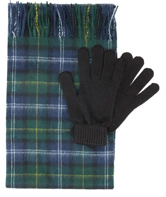 Make sure your loved ones stay fashionable and warm with this set by Barbour