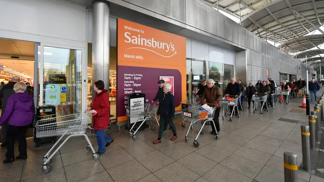 Supermarkets will start refusing entry to people not wearing face masks