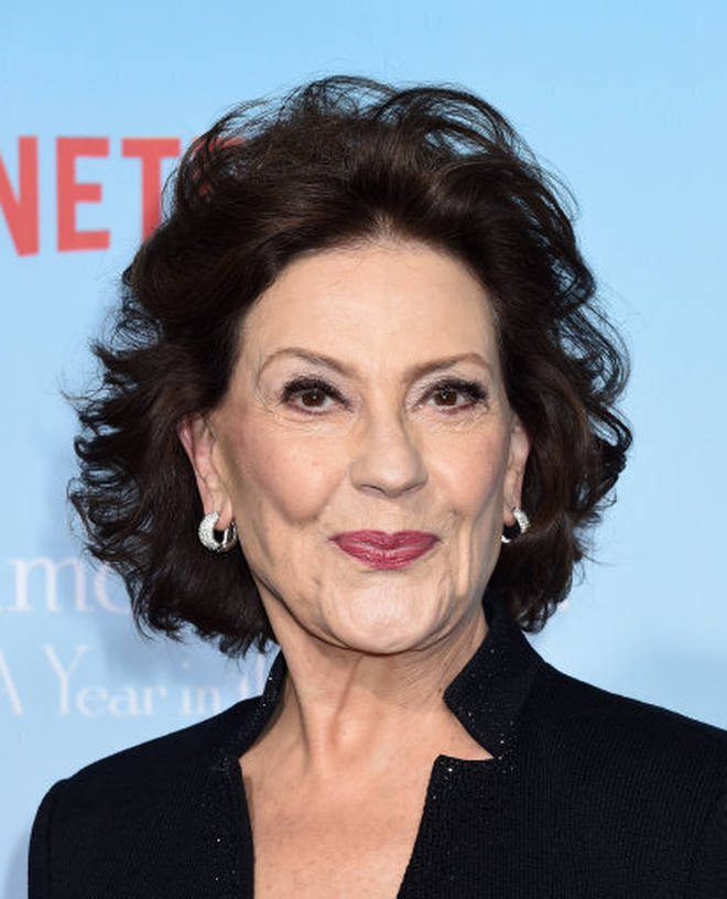 Kelly Bishop interpreta Eleanor ad Halston