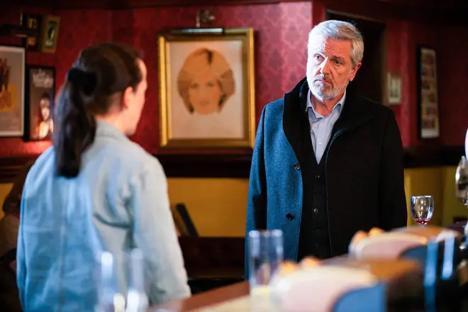 Sonia is reunited with her dad Terry Cant in EastEnders