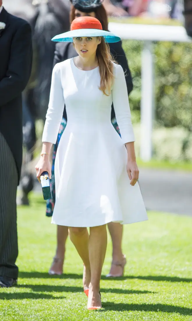 Princess Beatrice wore this simple and beautiful white dress to Ascot in 2015