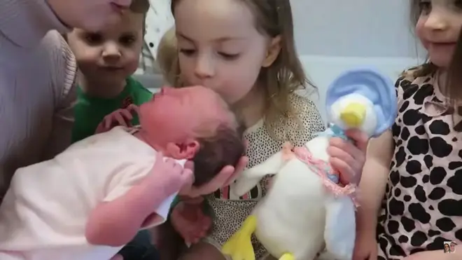 The video showed the kids meeting Heidie for the first time