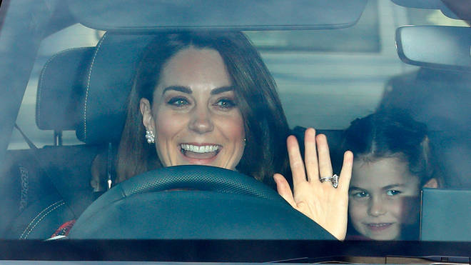 According to sources, Kate Middleton is very casual when she drops the kids off to school