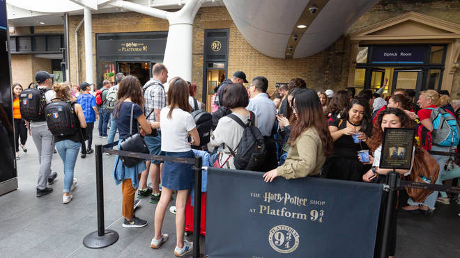 Harry Potter's Platform 9 ¾ trolley is touring UK train stations this year - Heart