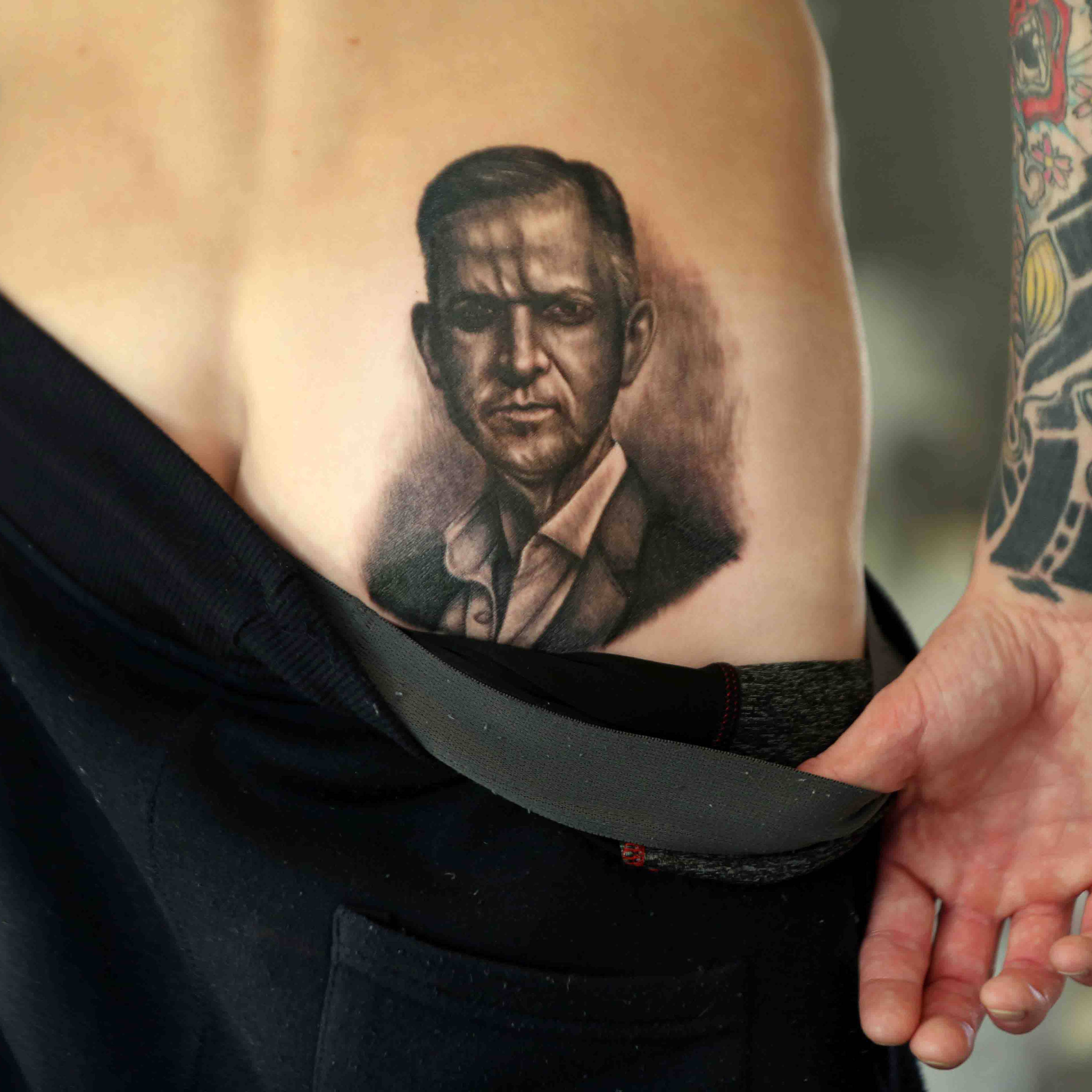 This man got a massive Jeremy Kyle tattoo on his bum - Heart