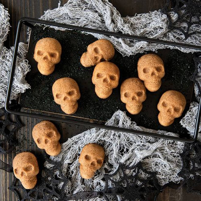 These little skull bites are so cute, perfect for trick or treating