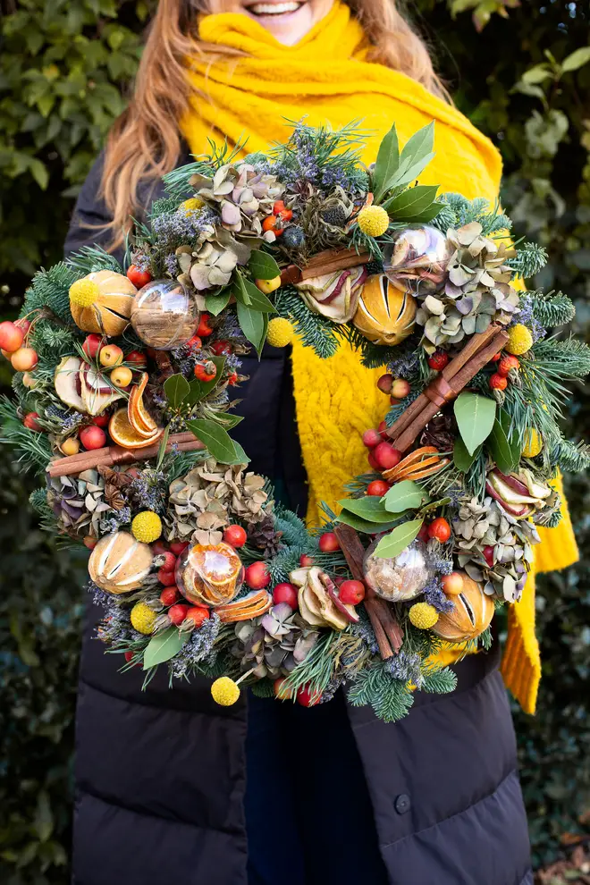 This wreath looks gorgeous - and helps makes delicious drinks, too!