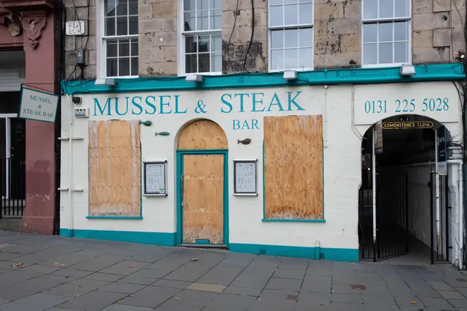 There are reports pubs and restaurants could close again