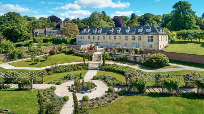 Robbie Williams' mansion was put on the market this year