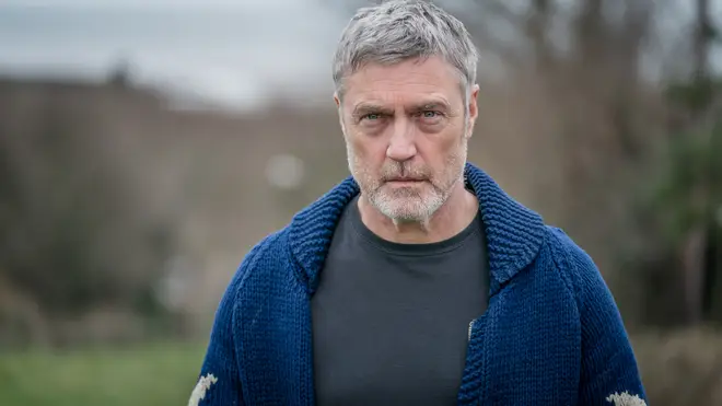 Vincent Regan as Ray in The Bay