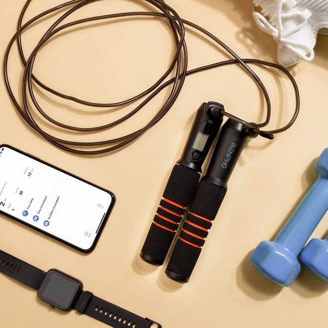 Pair the skipping rope with its app for detailed analysis