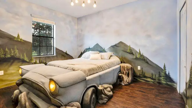 You can stay in Arthur Weasley's car