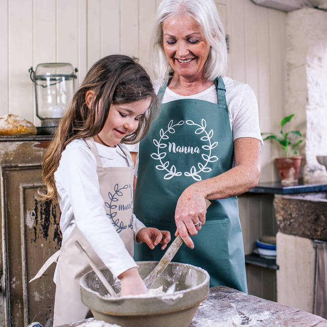 This personalised apron set is a perfect Mother's Day gift