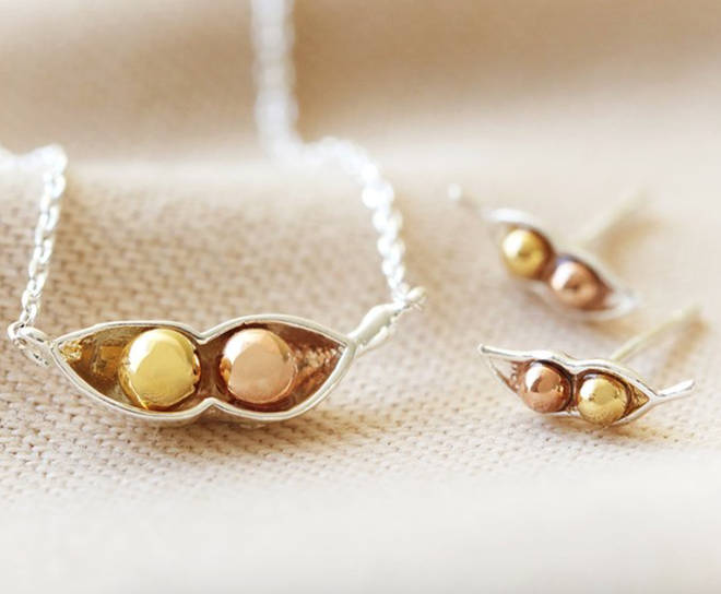 Are you and your mum two peas in a pod? Well then, this gift couldn't be more perfect