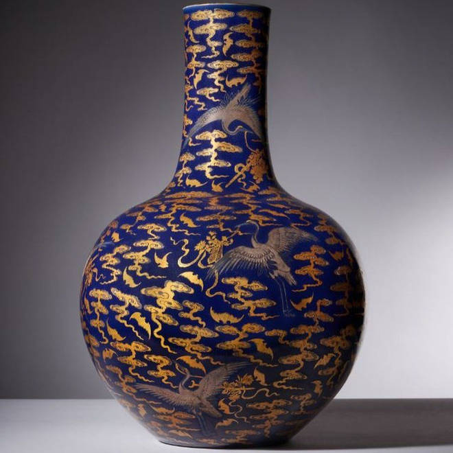 The vase was bought for a few hundred pounds in the 1980s