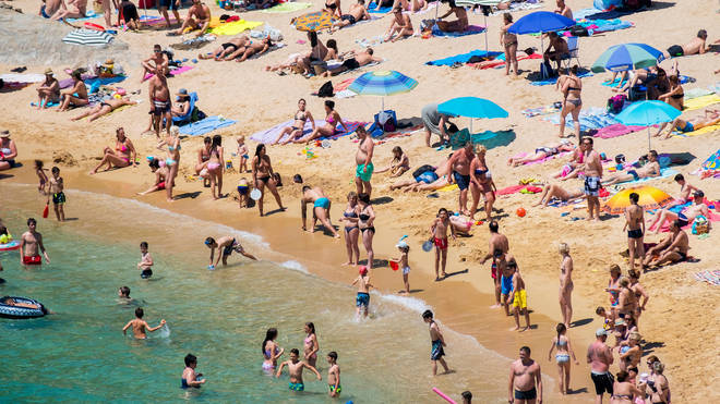 Los turistas son advertidos del clima español