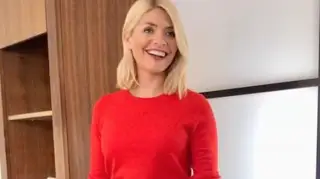 Holly Willoughby wears Warehouse leopard print skirt for This Morning