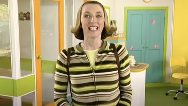 Miss Hoolie would update the kids each episode on what was happening in Balamory