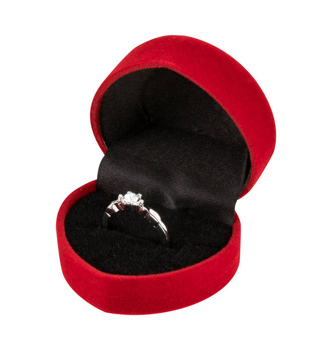 Poundland are selling engagement rings