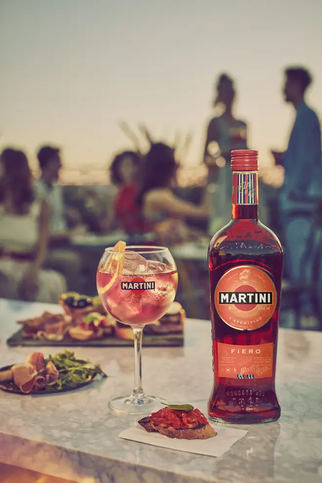 belastning Smuk trolley bus Martini's new orange liqueur could replace Aperol Spritz as your favourite  summer tipple - Heart