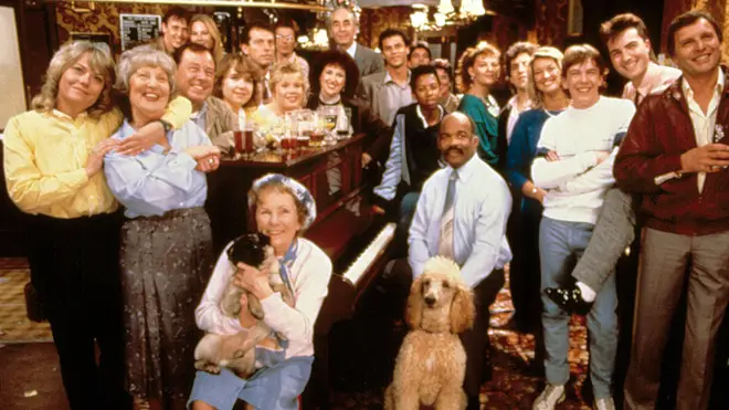 Bill Treacher and the cast of EastEnders in 2005