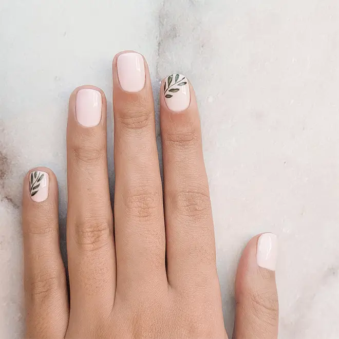 Leaves are growing in popularity as a nail art design