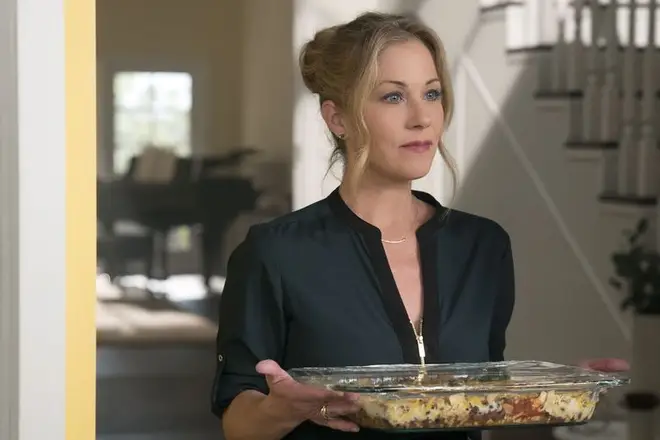 Netflix's Dead to Me stars Christina Applegate as lead character Jen.