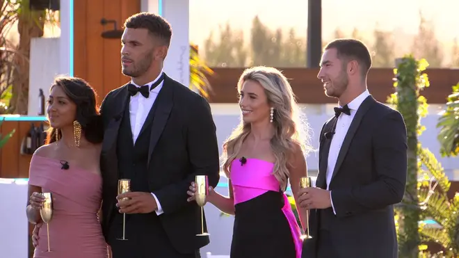 Ron Hall, Lana Jenkins, Kai Fagan and Sanam holding gold champagne glasses on the Love Island final