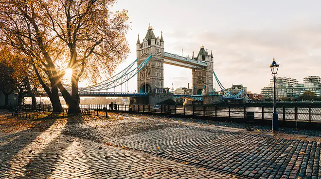 London Bridge in autumn as the sun rises