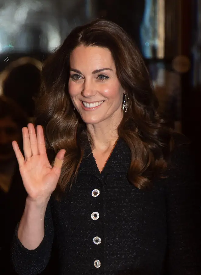 Kate Middleton waves 