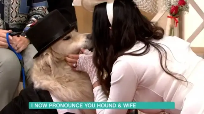 Elizabeth kissed her pooch after the ceremony