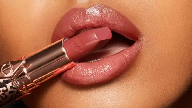 See revealed that Charlotte Tilbury herself recommended this shade of lipstick for her