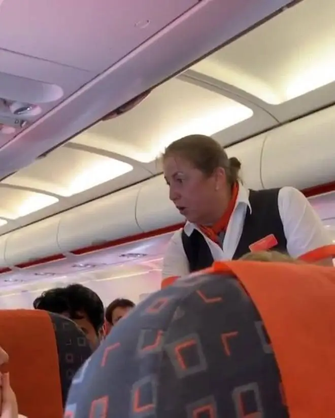 Luisa filmed an easyJet flight attendant