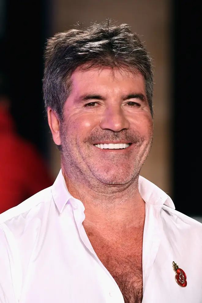 Simon's face looked a lot fuller in October 2018 and his hair had some greys