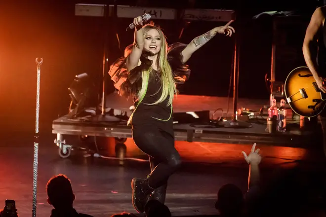 Avril Lavigne is going on tour!