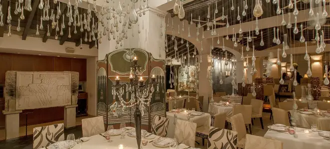 Cafe Des Artistes brings some French glamour to Puerto Vallarta